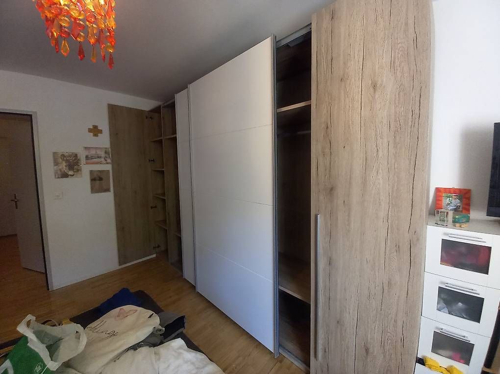 Armadi: Schlafzimmer Schrank – Usato da Lauerz venduto da daschi2000 2