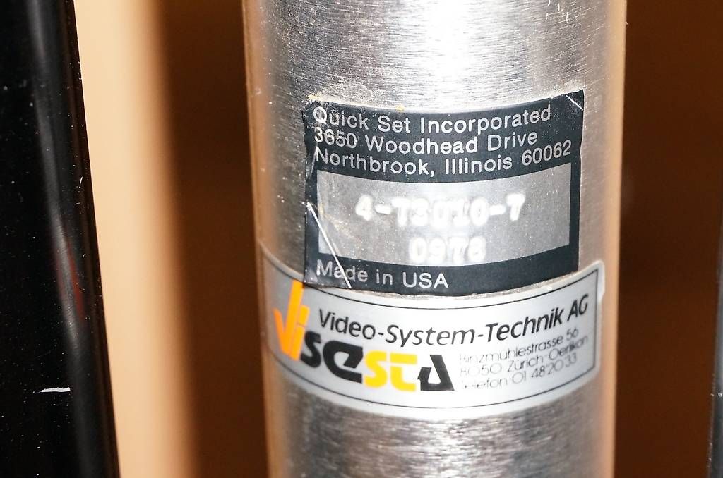 Treppiedi & Teste: Quickset Tripod 4-73010-7 mit Universal Fluid Head Australia – Usato da Spreitenbach venduto da Salesmanship 4