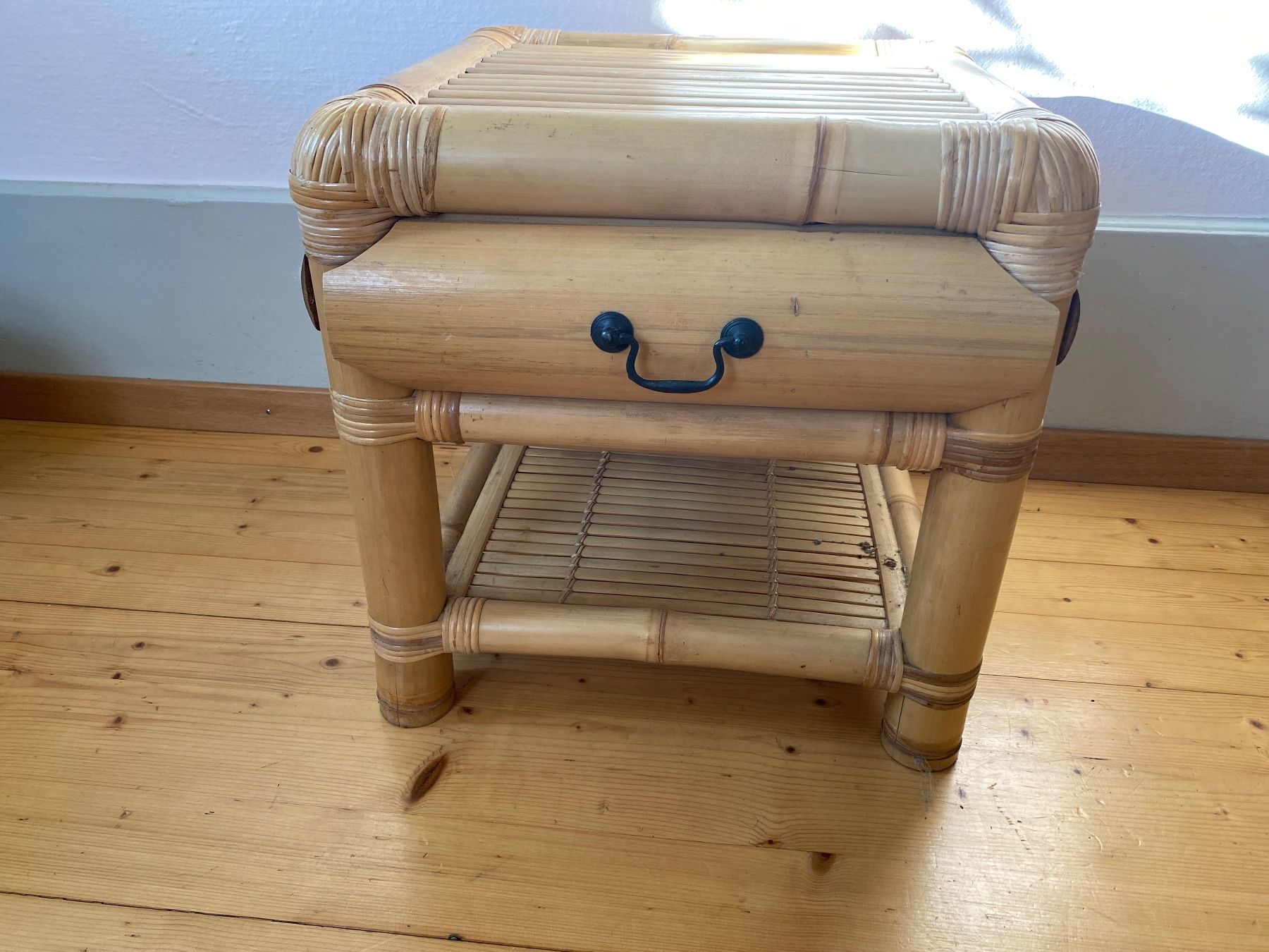 Cassettiere: Bambus Kommode und 2 Nachttische – Usato da Beromünster venduto da sar_kn2d 2