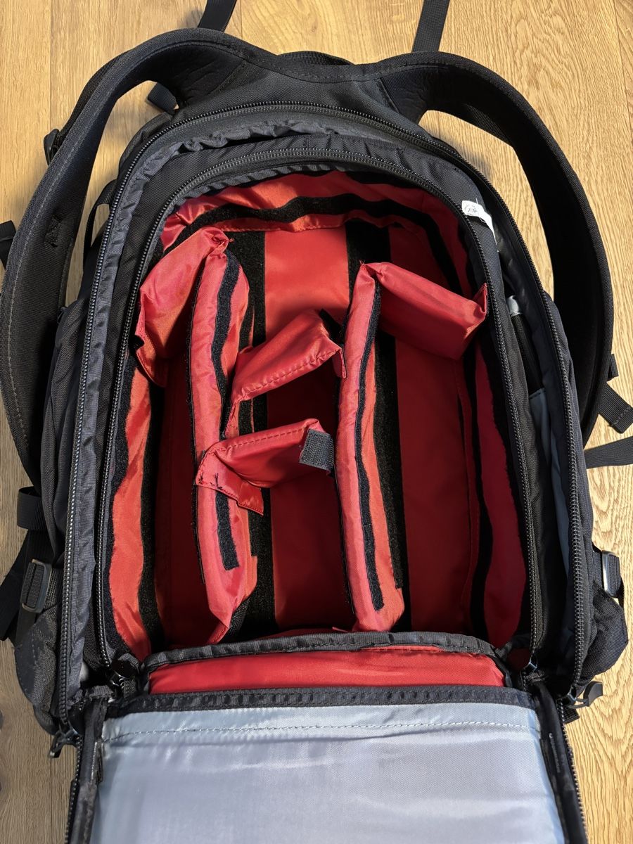Dakine Zaini: Dakine Sequence Fotorucksack – Usato da Langnau am Albis venduto da Ler 1