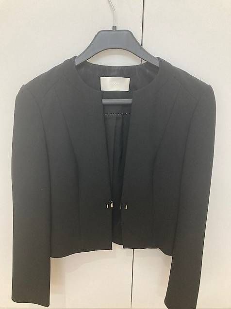 Hugo Boss Giacche: Kurz-Blazer von BOSS schwarz, Grösse 32 – Usato da Thierachern venduto da Herci