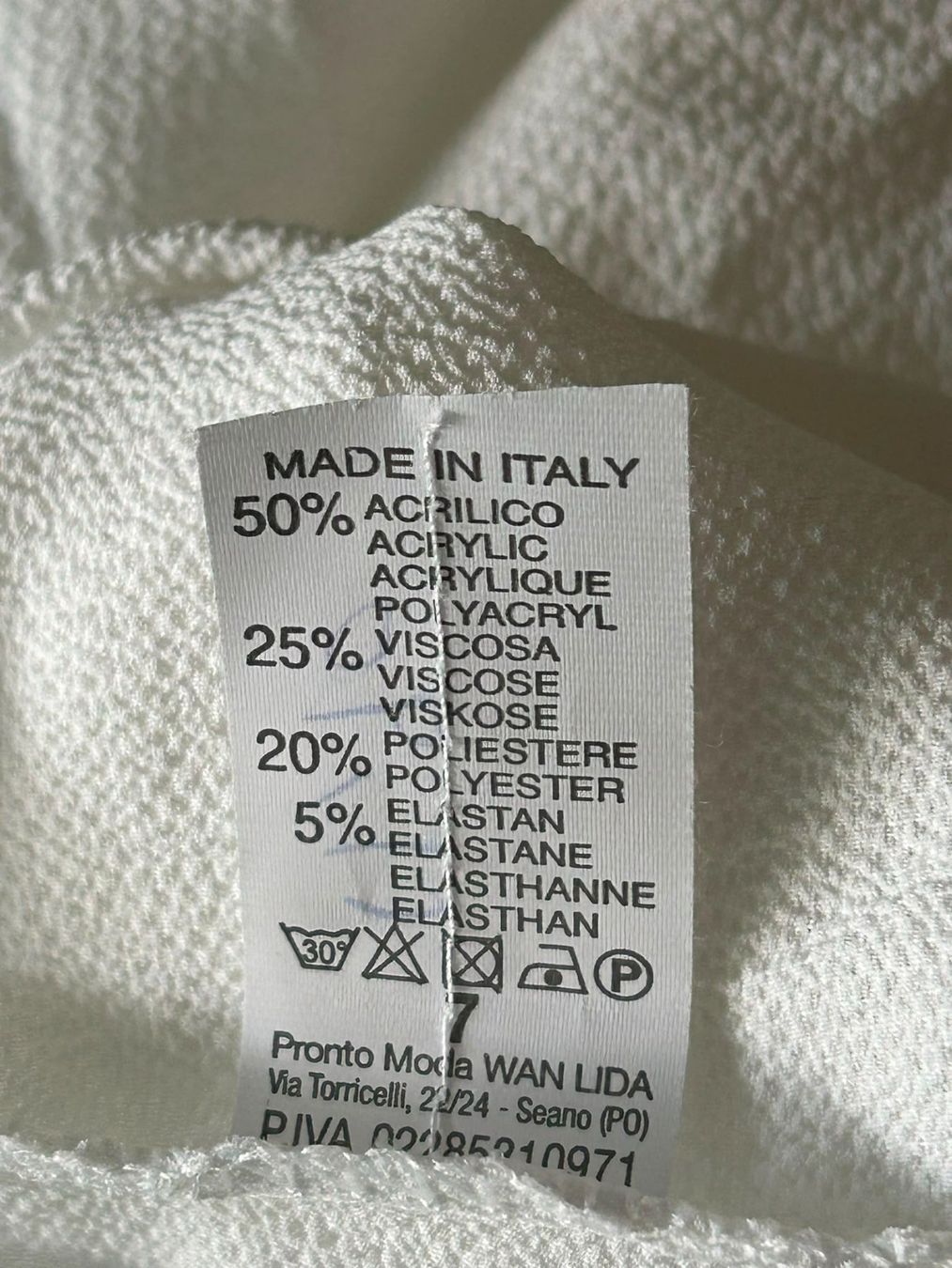 Blusen: Camicetta bianca tg.XL misto viscosa – Gebraucht aus Melano von H-Sara 2