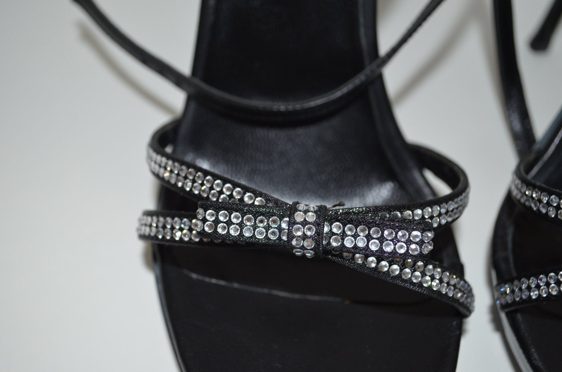 Scarpe da donna: Biondini Swarovski Sandale – Nuovo e nell'imballaggio originale da Locarno venduto da DarjaRonco 1