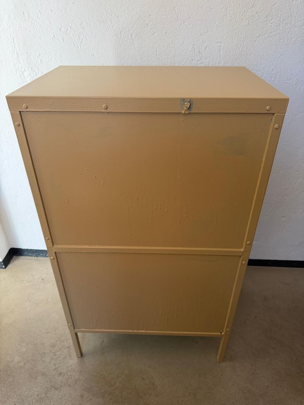 Armadi: Metallschrank – Usato da Faulensee venduto da sto_6pnc 4
