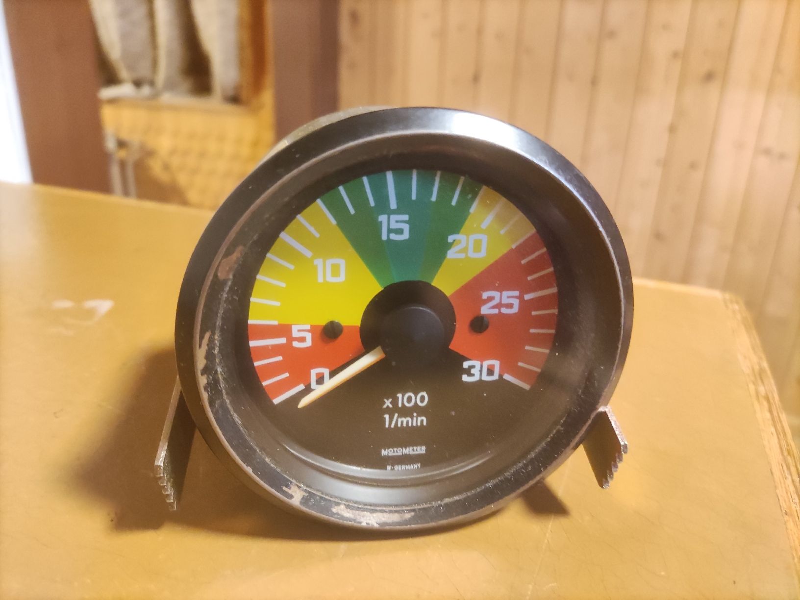 Mercedes-Benz Tutti pezzi di ricambio auto: Original VDO Drehzahlmesser 8.743.856 24V Oldtimer – Usato da Unterkulm venduto da Fleischkaese1