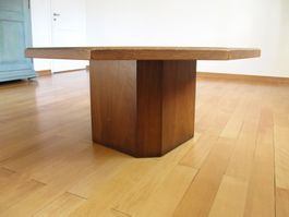Couchtisch, 80er Jahre, Platte Nussbaumholz NP 1'095.-
