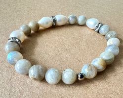 Labradorit & Barockperlen Armband – handgefertigtes Unikat