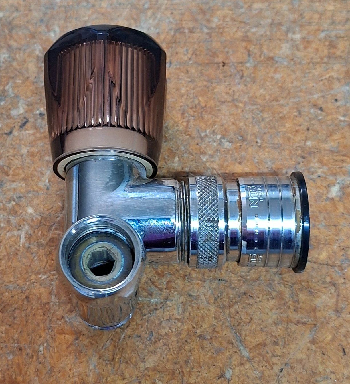 Rubinetteria: Robinet d'arrêt – Usato da La Chaux-de-Fonds venduto da fan_tj9t 1