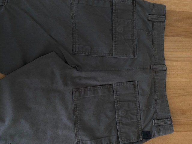 Hugo Boss Pantaloni: Hugo BOSS Herrenhose Grösse 46 – Usato da Schaffhausen venduto da Ronchetto 2
