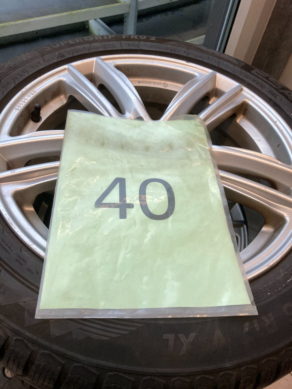 Seat Pneumatici & Ruote complete: Seat Ateca Winterräder 215/55R17 – Usato da Cham venduto da WB2223 8