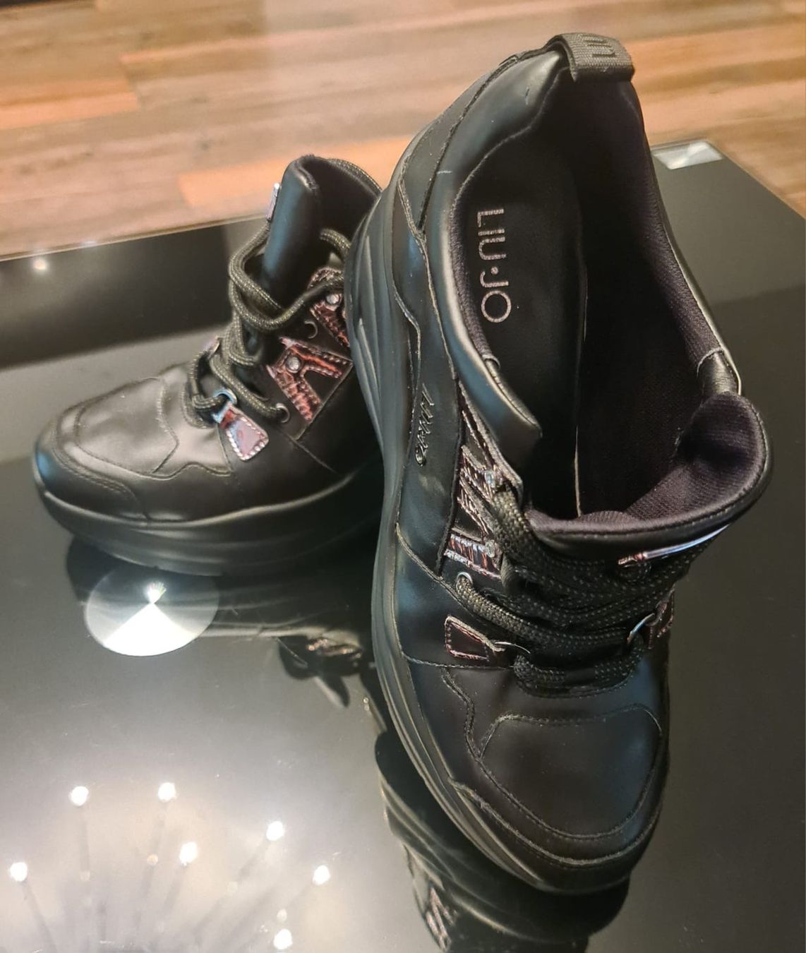 Liu Jo Chaussures femmes: Liu Jo Sneaker (Damen, Gr. 40, Leder, Neu & originalverpackt – Neuf (Voir description) à Zweidlen par Sigma26 1