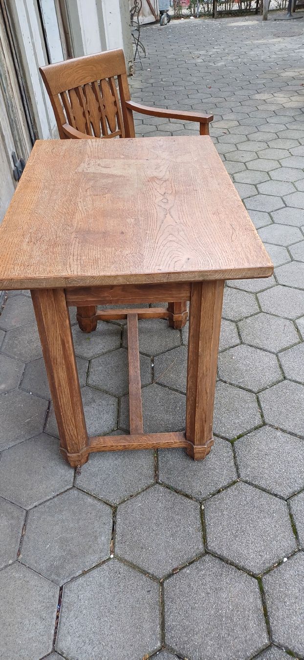 Tische: Antiker Tisch mit Stuhl – Gebraucht aus Flawil von Naphtali 4