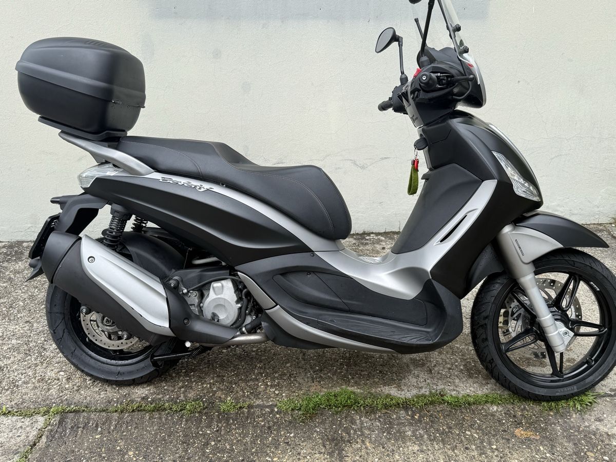 Piaggio Scooter: Piaggio 350 Beverly Sport – Usato da Safnern venduto da Peter071
