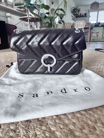 Sandro Schultertasche aus Leder in Dunkelbraun/Bordeaux
