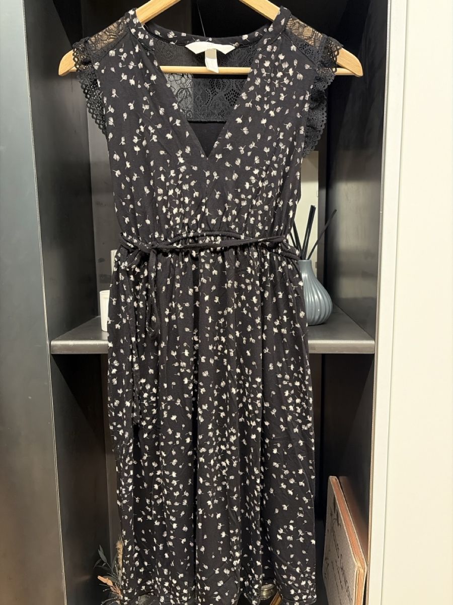 H&M Vestiti: Robe de grossesse H&M noire S – Usato da Küssnacht am Rigi venduto da amynilleuh