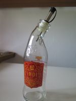 Essig und Oil-Flasche aus Indi & Co Botanical Tonic Water
