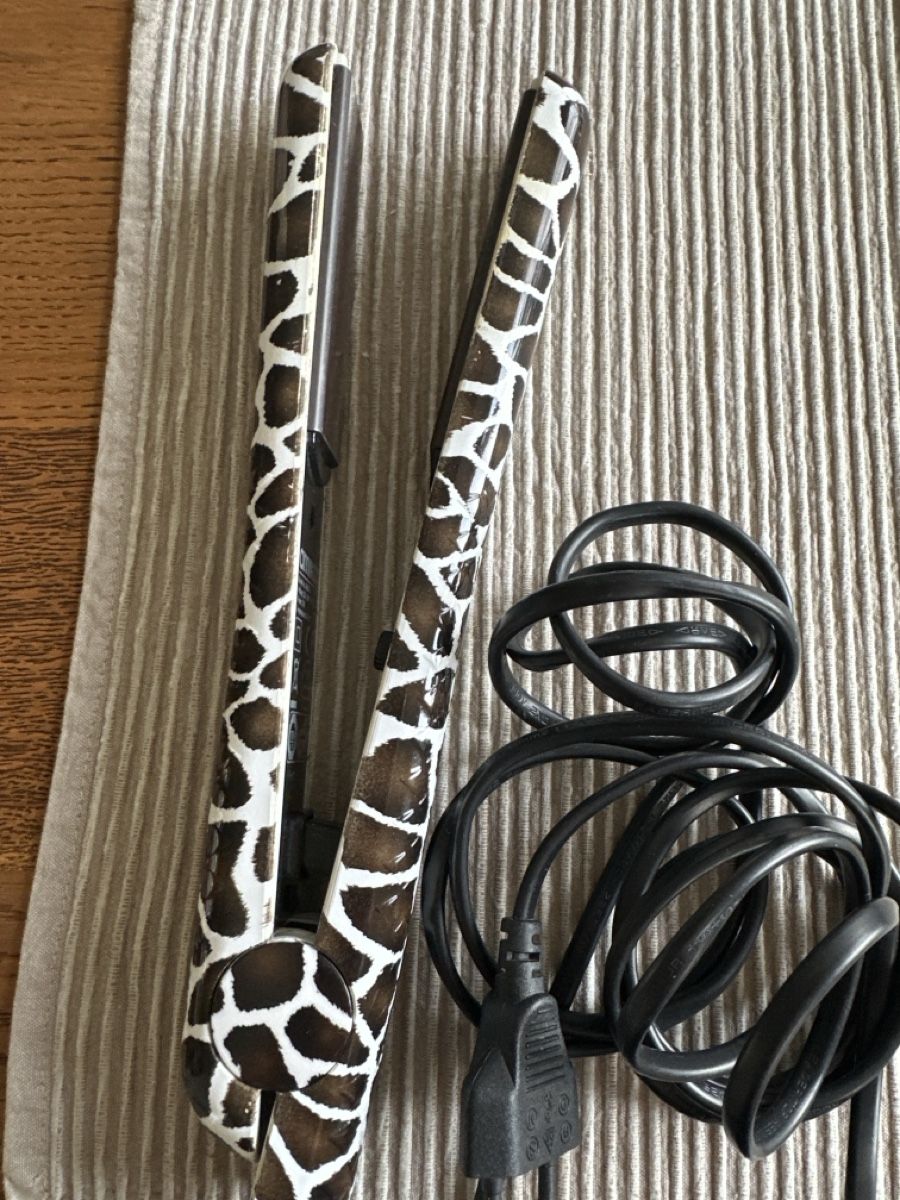 Haarschmuck: Amika Hair Flat Iron Giraffe Pattern - USED, Perfect! – Gebraucht aus Zürich von car_68nt 3