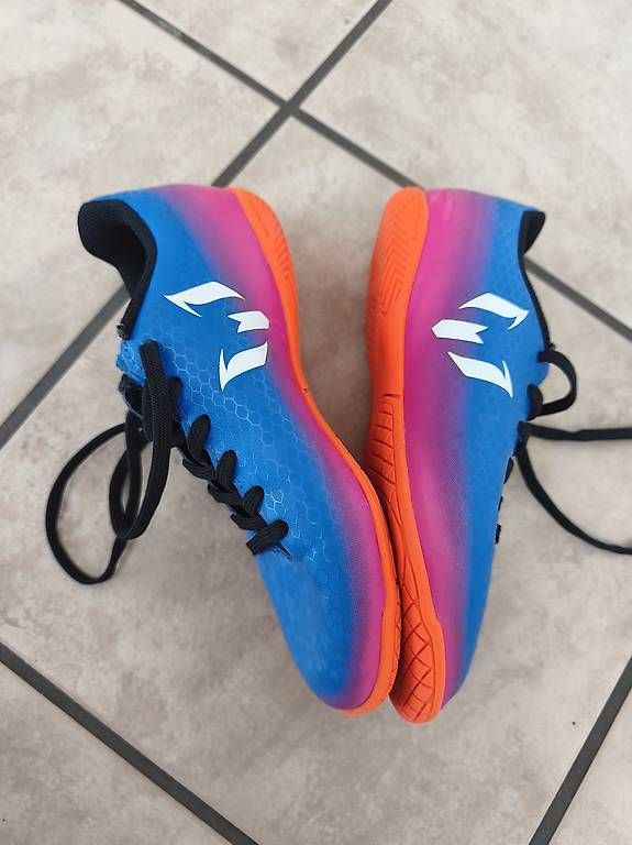 Adidas Scarpe per ragazzi: Turnschuhe Adidas in Grösse 34 – Usato da Eschlikon TG venduto da schwellbi 1