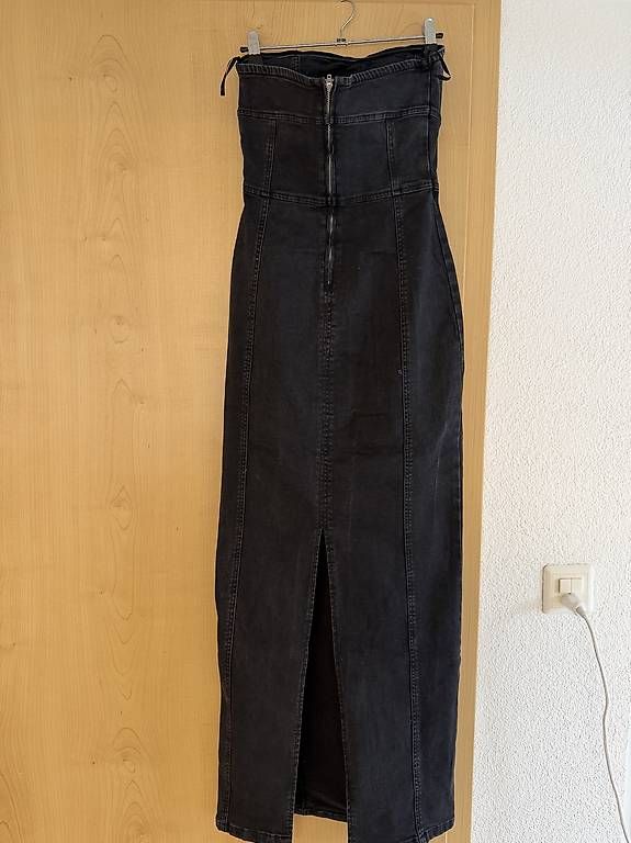 Vestiti: Schwarzes Jeans-Maxikleid – Usato da Rorschach venduto da Tara234 1