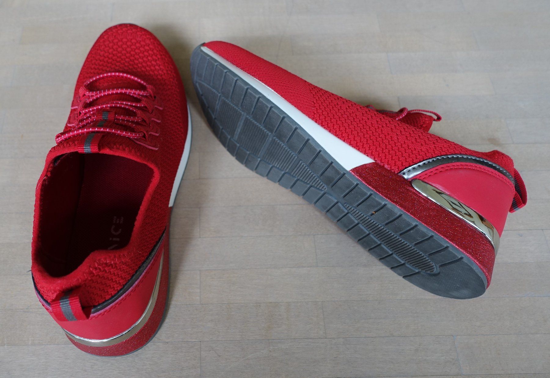 Scarpe da donna: Sneaker NEU – Nuovo (secondo la descrizione) da Zürich venduto da Makemake 1