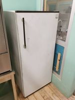 Cave à vin Electrolux (70x60x155)