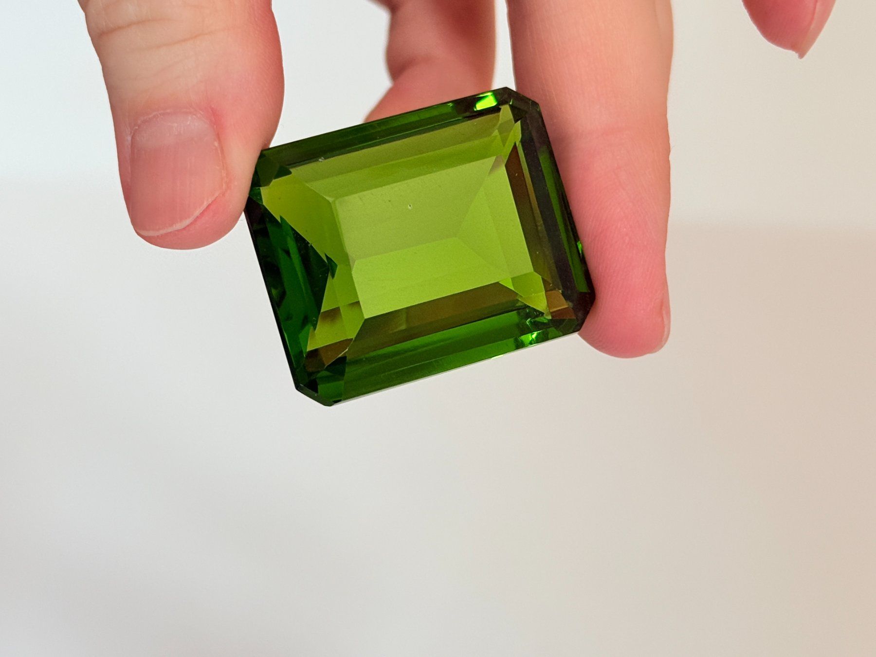 Minerali & Pietre curative: Beautiful 132.60 Ct  Certified Loose Gemstone – Nuovo e nell'imballaggio originale da Genève venduto da AWWA 2