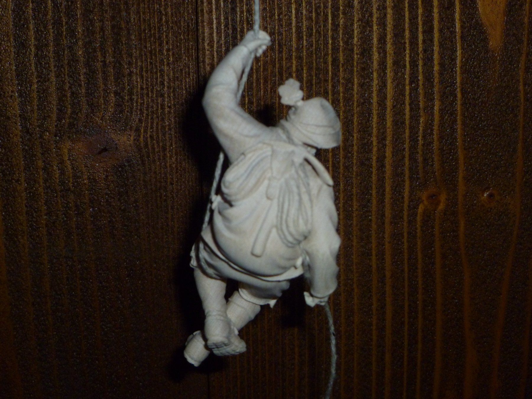 Skulpturen & Statuen: neuer handgeschnitzter abseilender Bergsteiger – Gebraucht aus St. Niklaus VS von Heischo69 5
