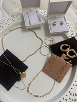 Bijoux en or 18k,39.10 grammes. Neuf tout.