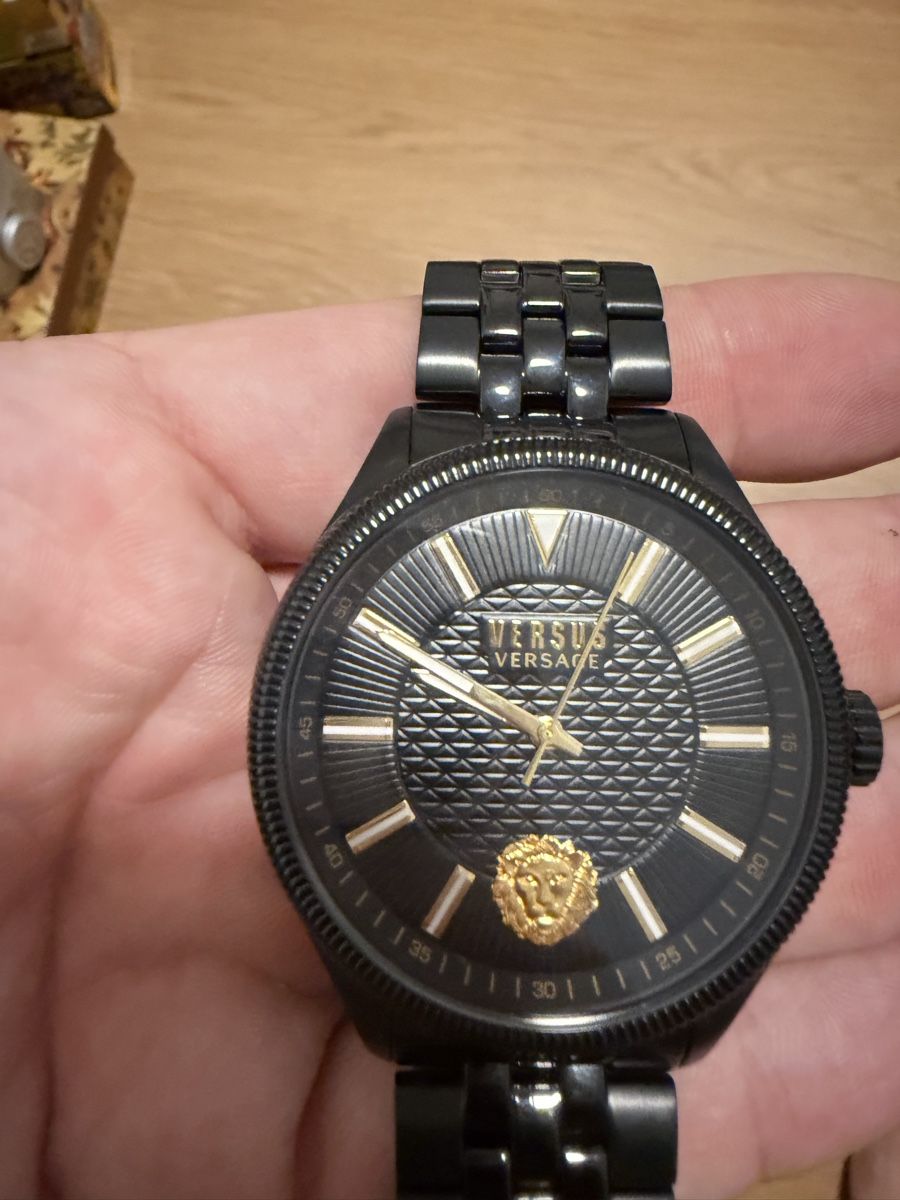 Versace Montres: Versace Versus Watch  – D'occasion à S. Antonino par Mc2495 2