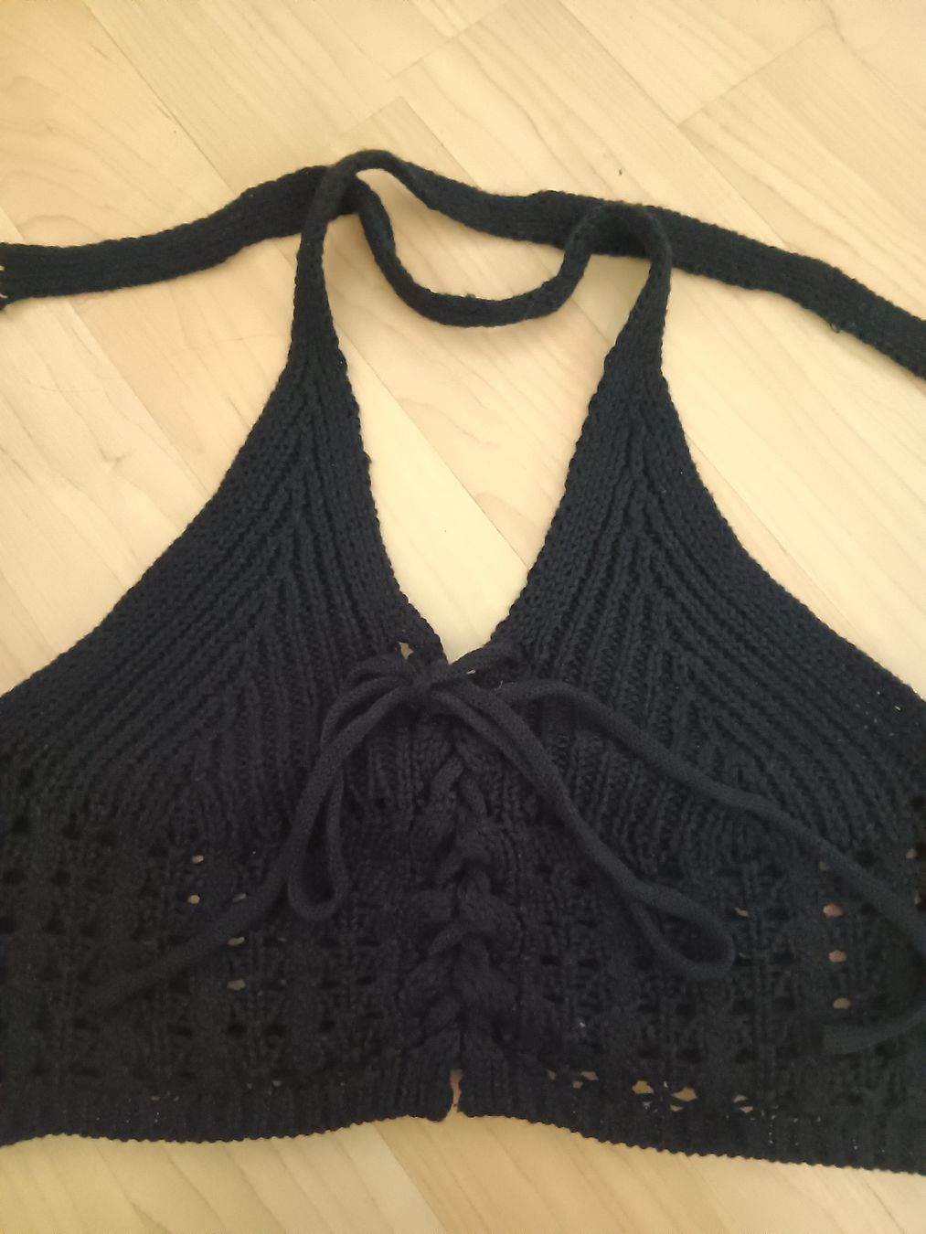 Top: Crop Top Strick – Usato da Winterthur venduto da gin_5m7v 1