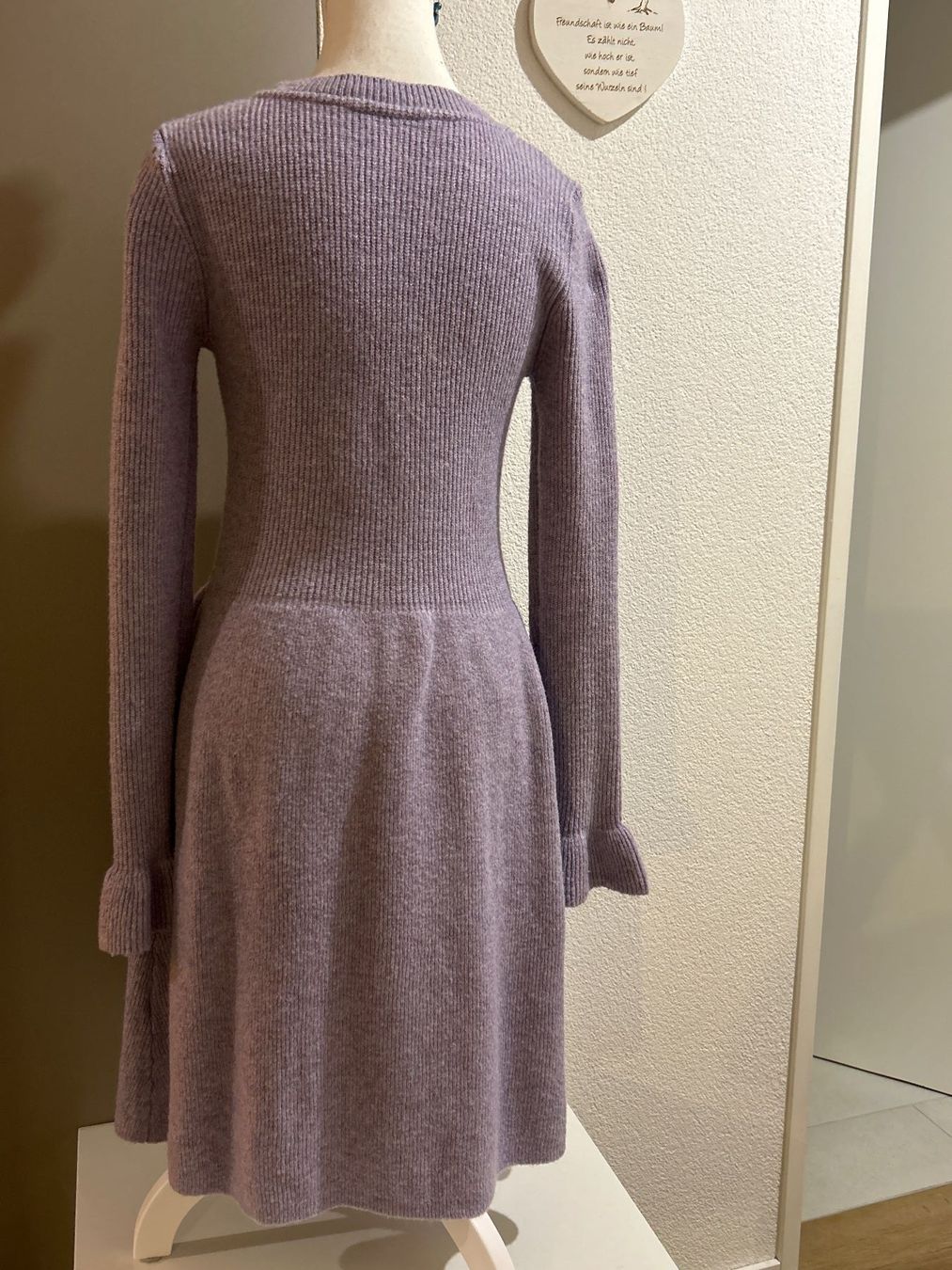 Vestiti: Strickkleid mit Strass am Brustteil lila – Nuovo (secondo la descrizione) da Brunnen venduto da Nala2929 3