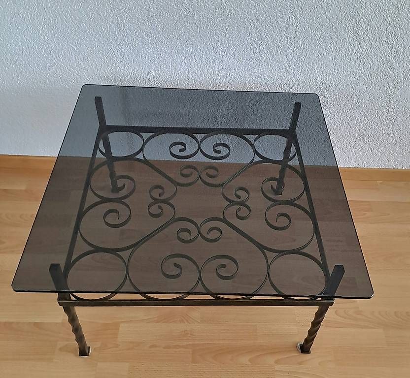 Tische: Couchtisch/ Beistelltisch mit Glasplatte – Gebraucht aus Glarus von Morana86