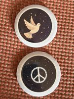 Frieden Brosche / Peace Button 2er Set