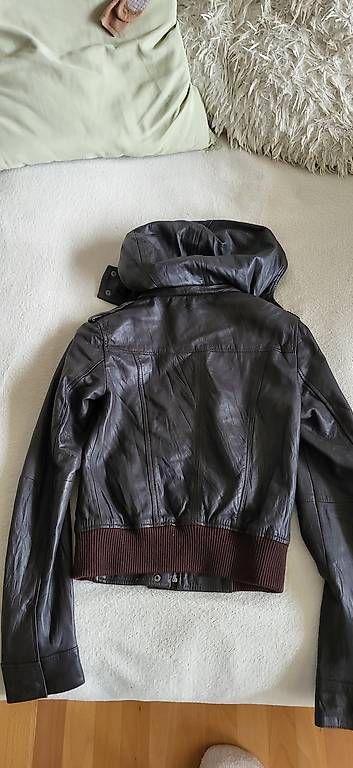 Giacche: Braune Lederjacke Gr. S – Usato da Sempach venduto da mysteraoxx 1