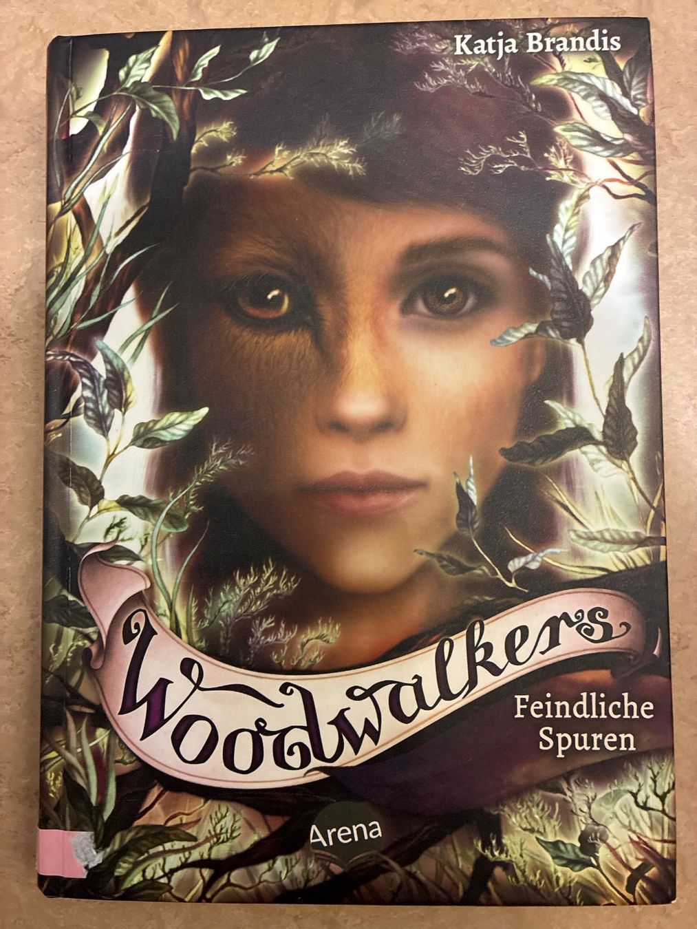 Libri: Buch: Woodwalkers - Feindliche Spuren – Usato da Guntershausen venduto da Gloominati