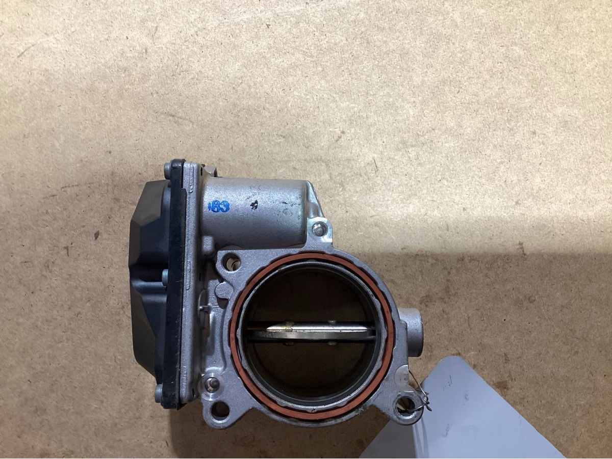 VW Alle Autoersatzteile: Drosselklappe zu VW T5 114 PS E5 2.0 TDI BMT – Gebraucht aus Reichenburg von T864RX 2