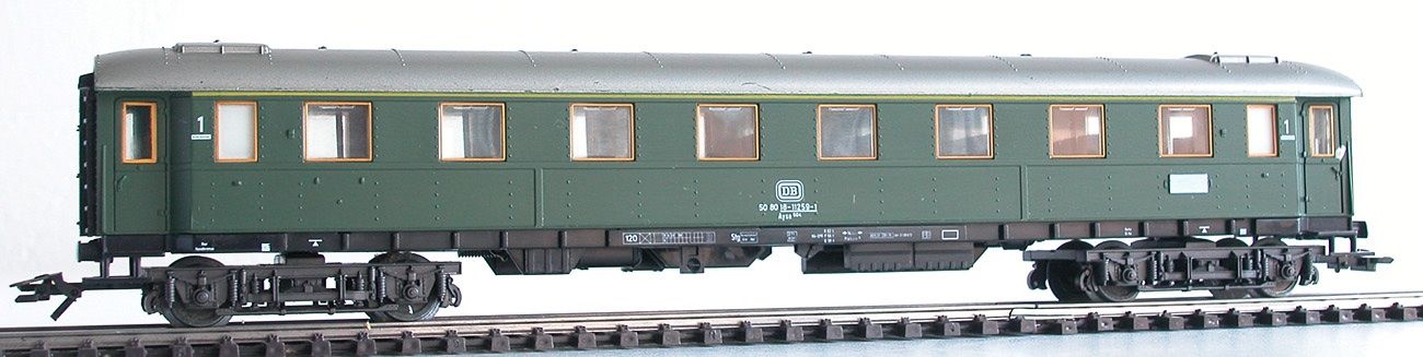 Märklin Modellini di ferrovie: Märklin Eilzugwagen Ayse 604 der DB Spur H0 – Usato da Oberwil BL venduto da Klang