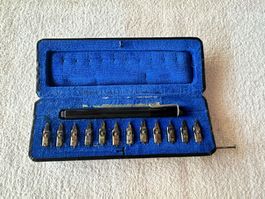PELIKAN Graphos Füllfederhalter schwarz, 12 Tintenfedern