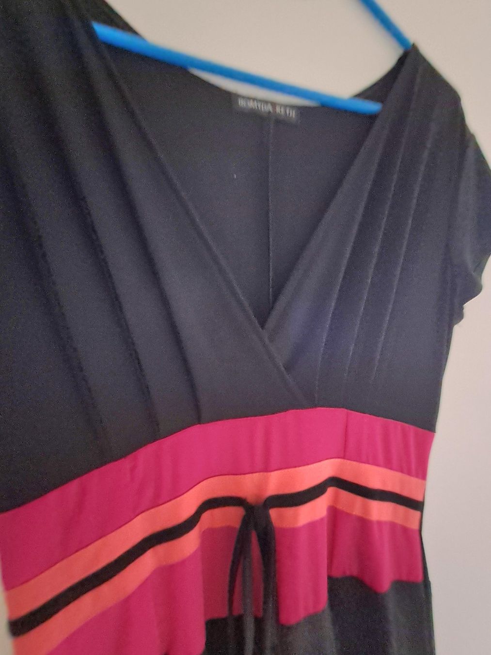 Robes: Romyda Keth Robe noire rayures roses orange taille M – Neuf (Voir description) à Aubonne par erinrose 2