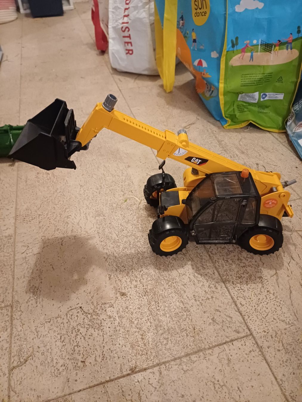 Jouets: Cat Teleskoplader – D'occasion à Fällanden par Dverkaufen 3