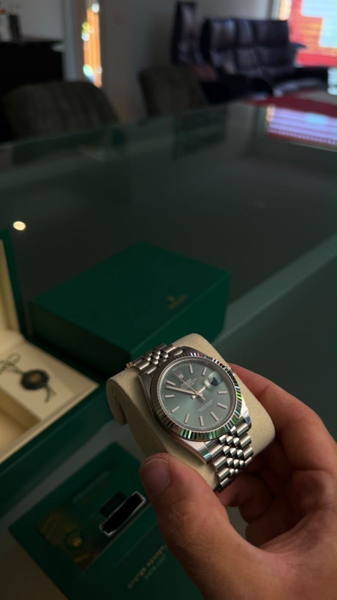 Rolex Montres: Rolex Datejust 41 mintgreen – Neuf (Voir description) à Biel/Bienne par LeFantomeNoir 3
