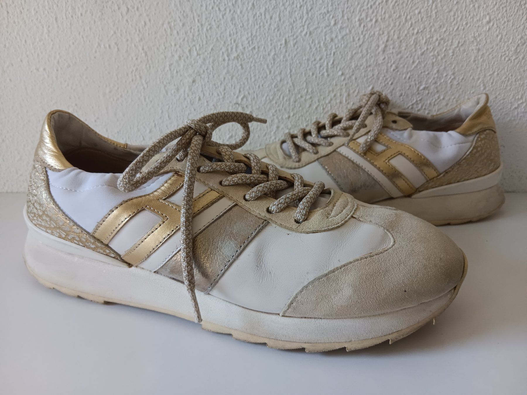 Hogan Scarpe da donna: HOGAN Sneakers pointure / Nummer 38 – Usato da Cossonay-ville venduto da Super-Price-Quality