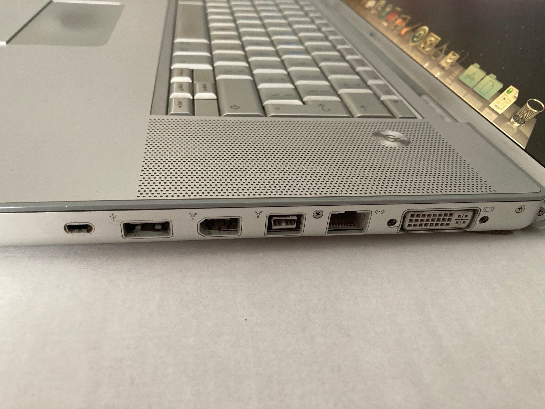 Apple Notebook: Vintage Apple MacBook Pro "Core 2 Duo" 2.33 17" – Difettoso da Carona venduto da gamuffo 4