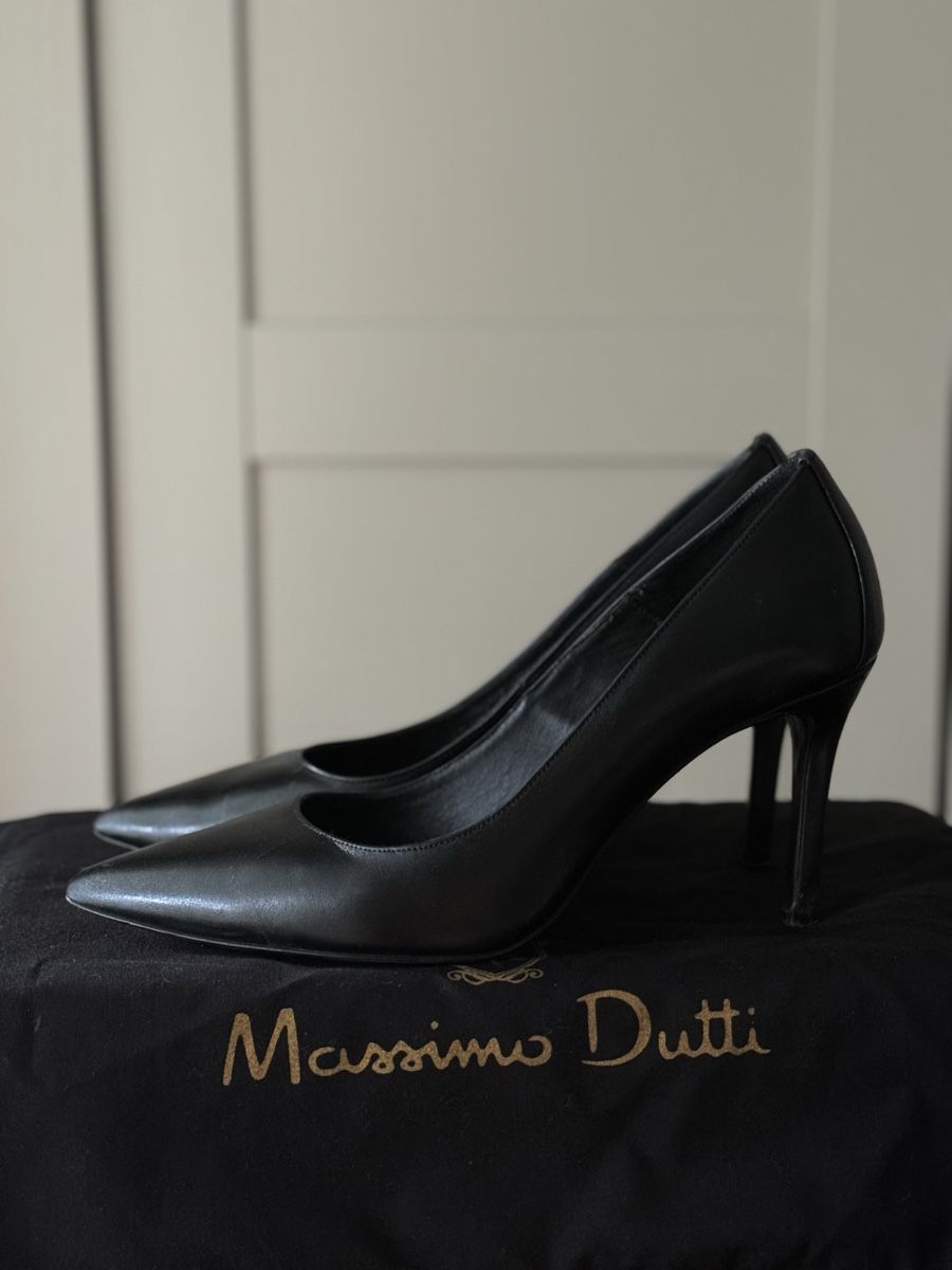 Massimo Dutti Scarpe da donna: Massimo Dutti Leder Pumps Schwarz Grösse 36 – Usato da Langnau am Albis venduto da Nataliehershlag 2