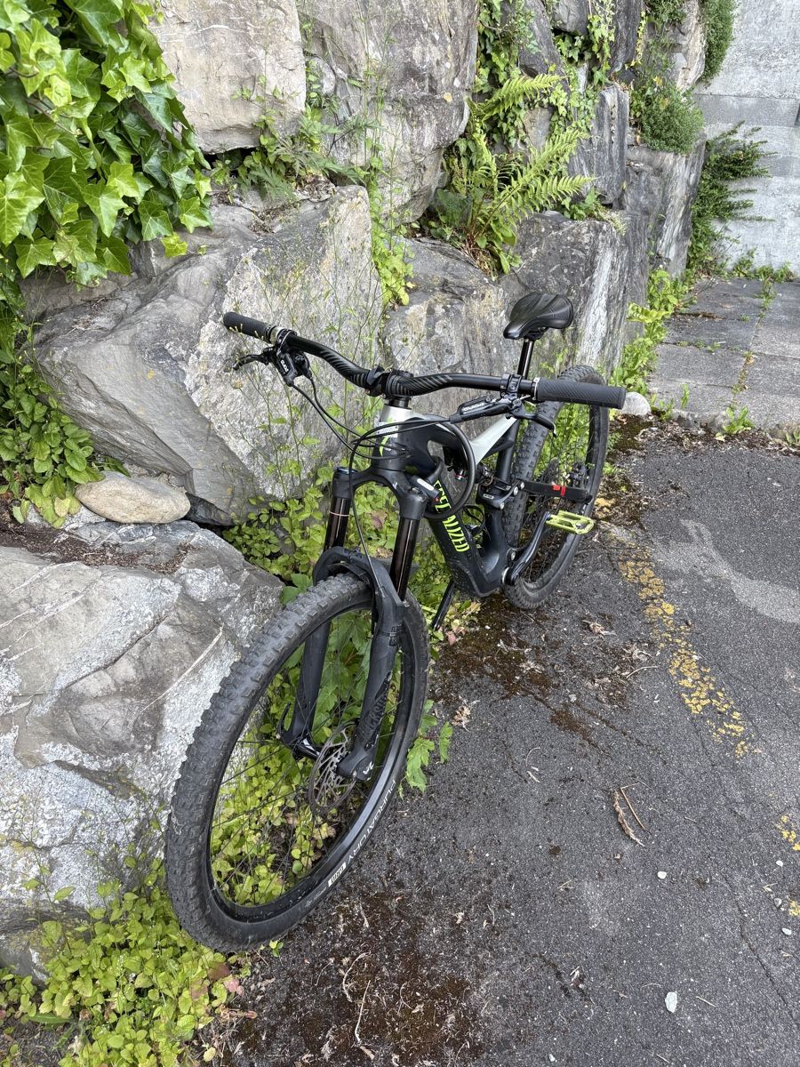 Specialized Biciclette: Specialized 2016 Carbon M – Usato da Luzern venduto da ele_v75f 6