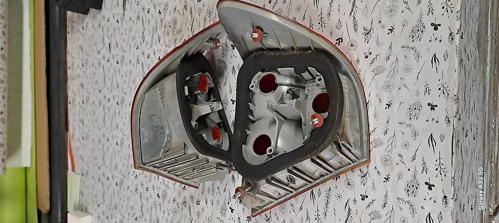 Tutti pezzi di ricambio auto: Heckleuchten BMW E46 Coupè – Usato da Sils im Domleschg venduto da Grischun72 3
