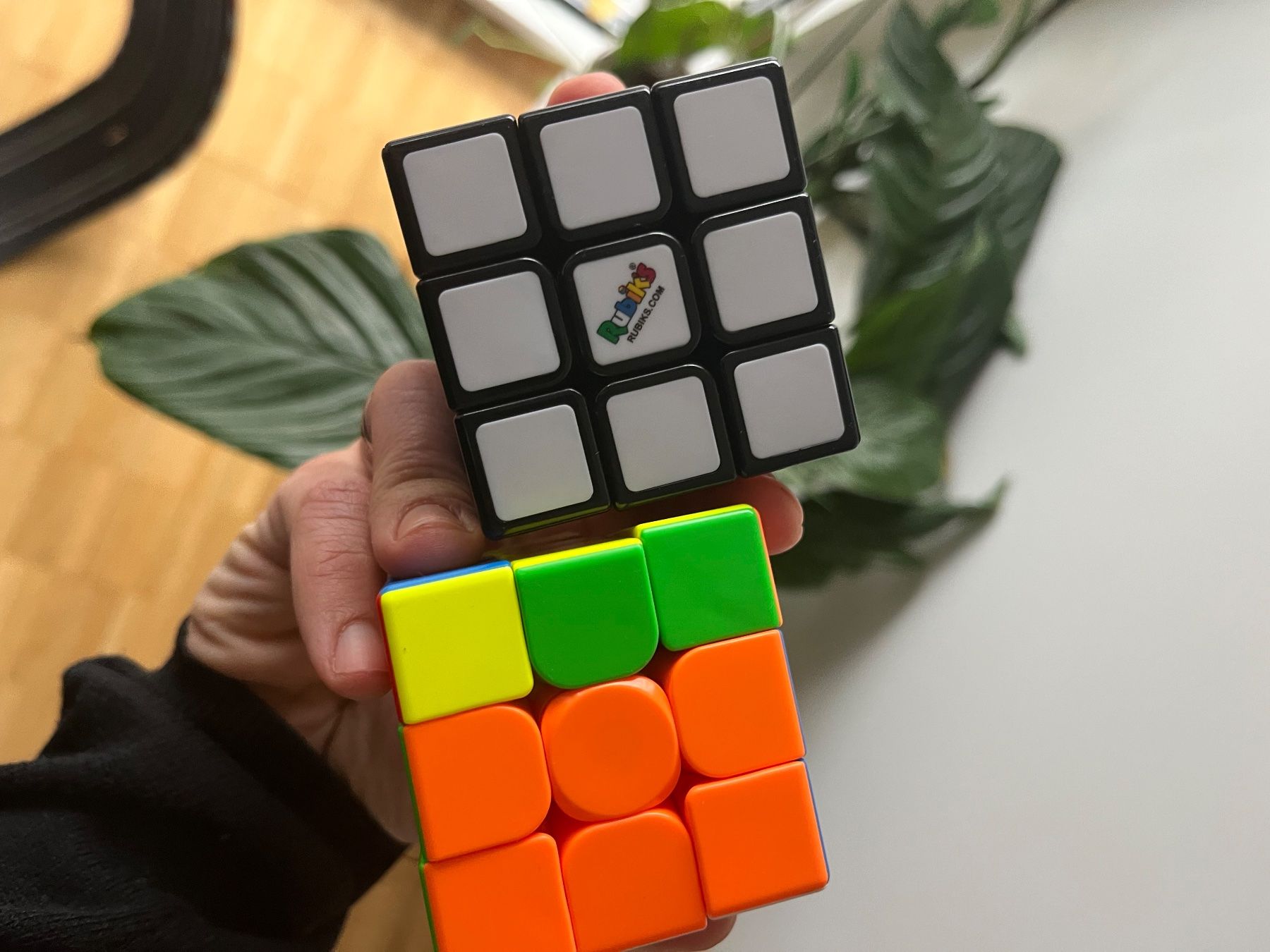 Jouets: RUBIKS Cube Marke original und ein Cube anderer Marke – D'occasion à Zürich par maral787