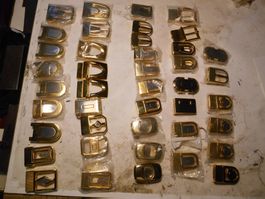 Lot de 42 boucles de ceintures