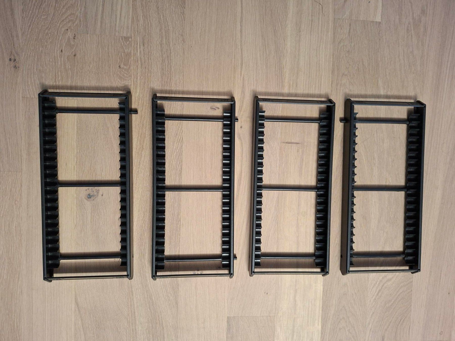 Altri accessori: 4 CD Rack Total für 80 CD's – Nuovo (secondo la descrizione) da Bülach venduto da magnolia55