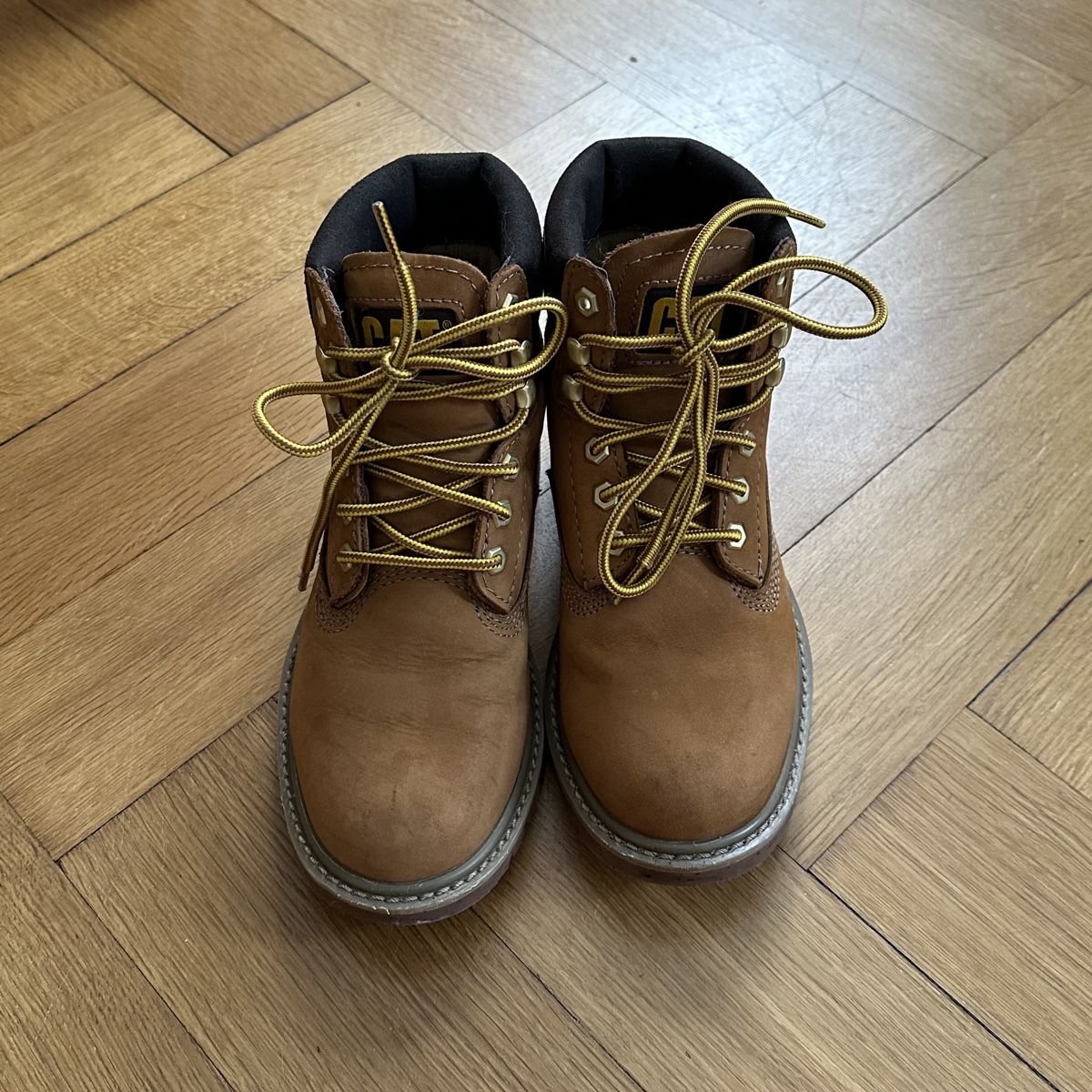 Caterpillar Scarpe da uomo: Chaussures Caterpillar 39 – Usato da Yverdon-les-bains venduto da Tulipe24